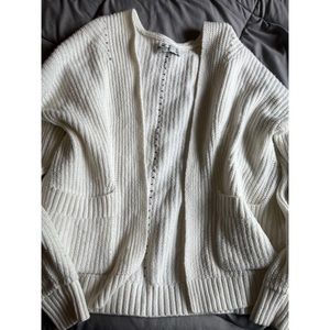 •Reserved•Holister cardigan •Reserved•